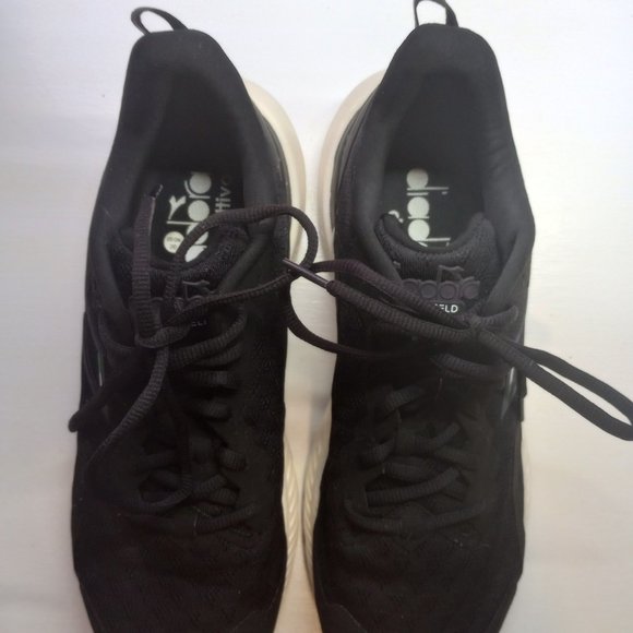 Diadora Mythos Blushield Volo 3 Men's - Picture 2 of 5